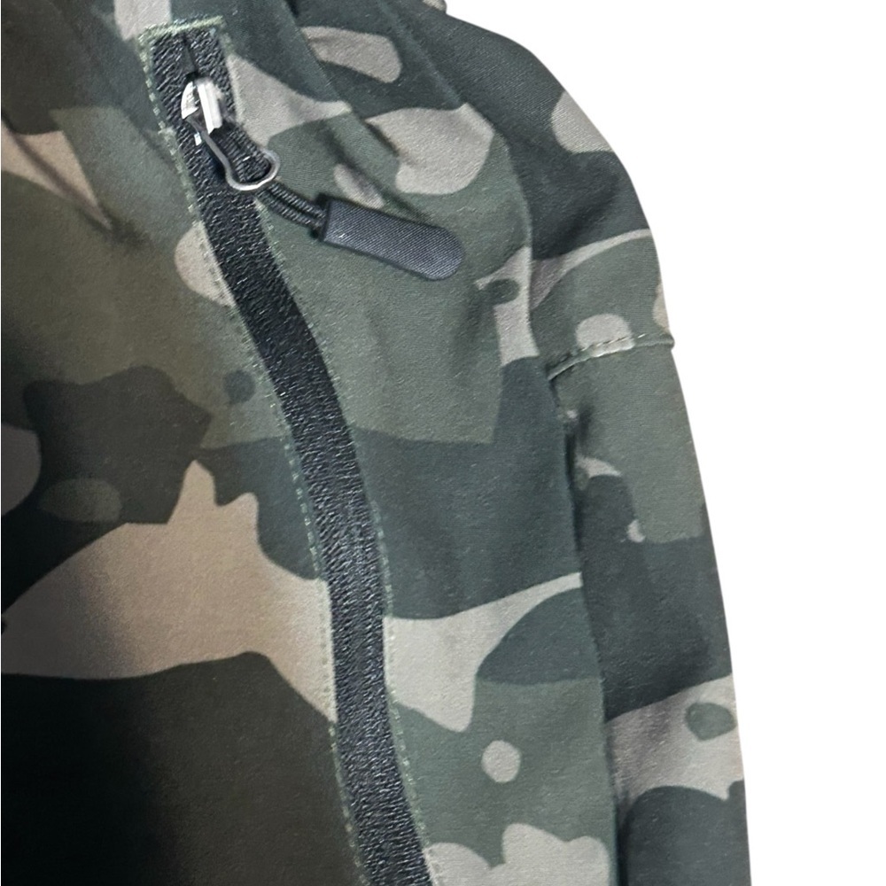 Camo Cargo Jogger Pants Mens Large Green Stretch Tactical Zip Pocket Athleisure - Picture 9 of 12